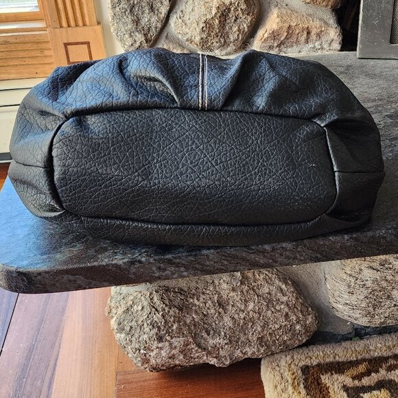 Payless Shoe Source Vegan Leather Black Shoulder Bag - Picture 15 of 16